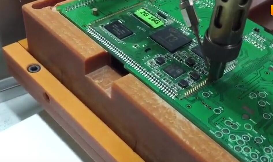 PCB板自动焊锡视频