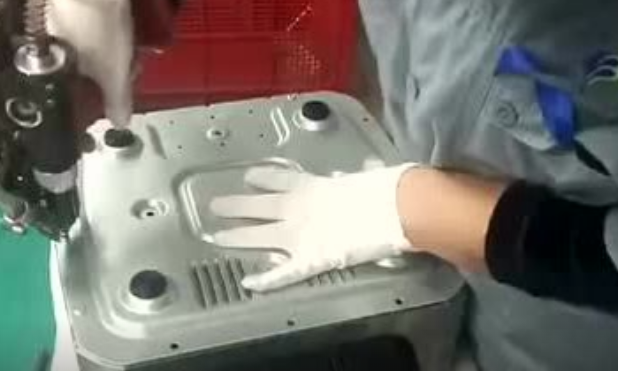 自动拉丁枪