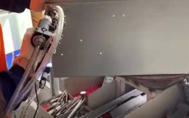 自动拉丁枪